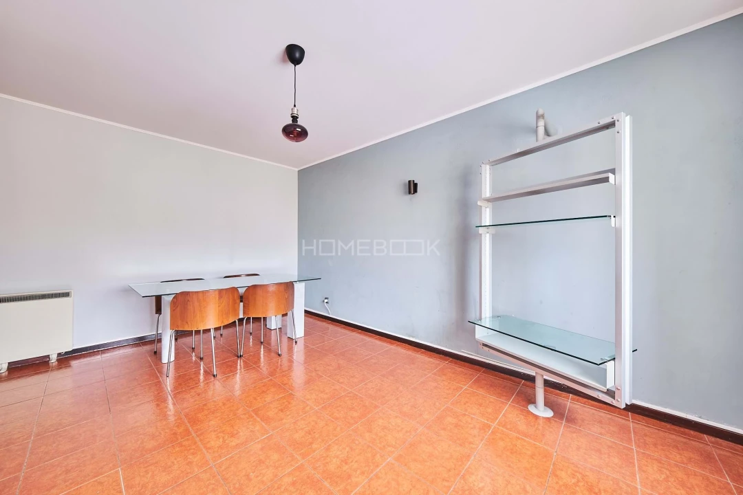 Apartamento T1 para Venda em Carnaxide e Queijas Foto 10