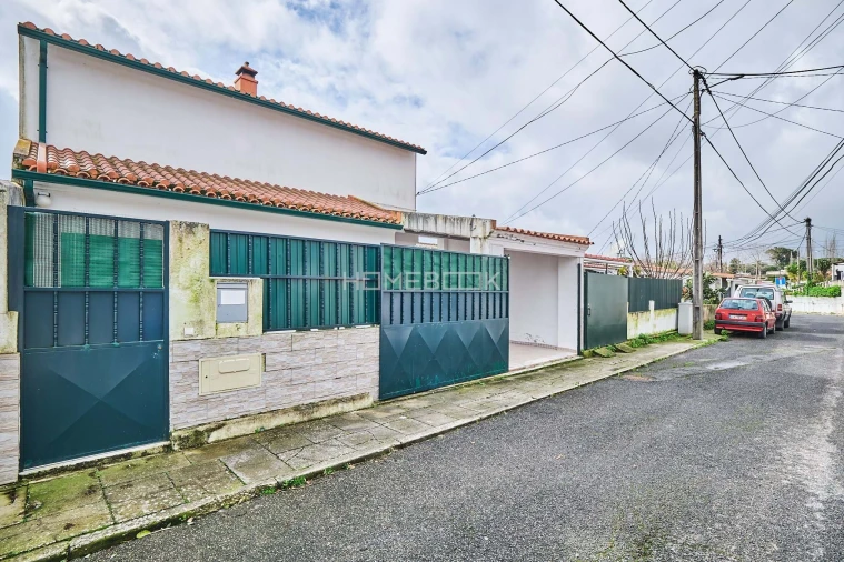 Moradia T2 para Venda em Camarate, Unhos e Apelação Foto 24