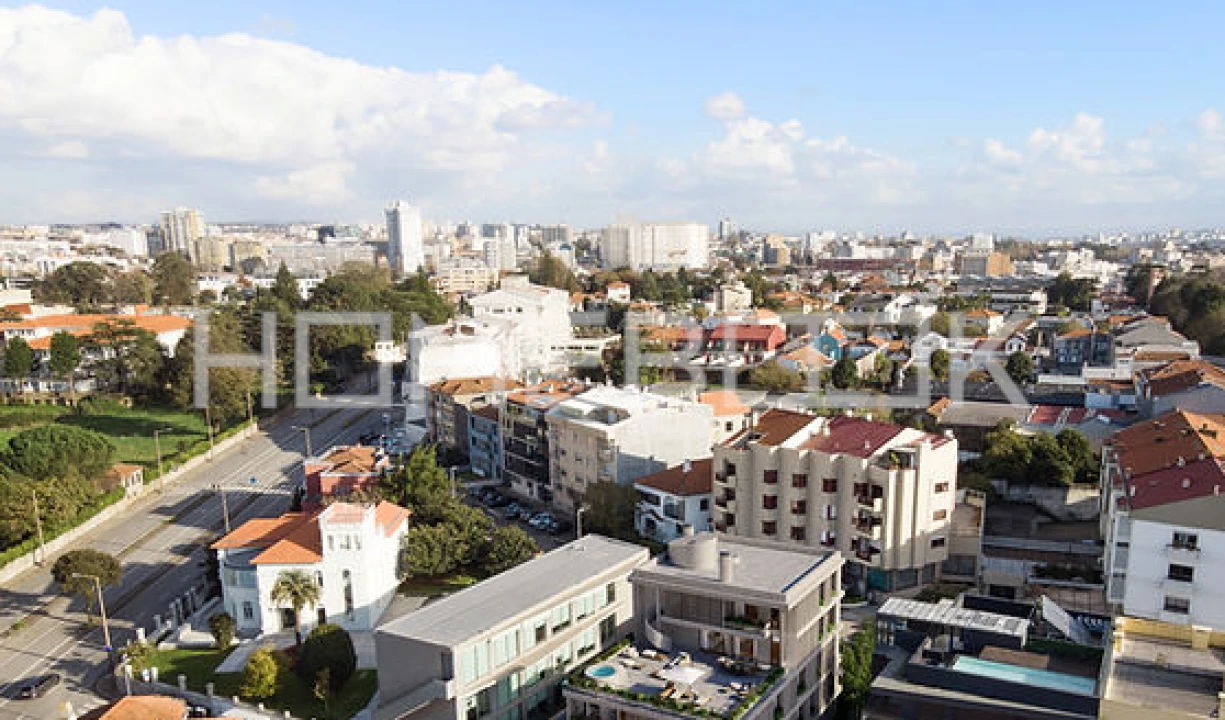 Apartamento T3 para Venda em Lordelo do Ouro e Massarelos Foto 2