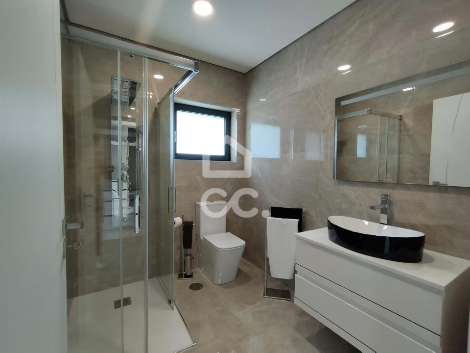 Moradia T4 para Venda em Bustelo Foto 27