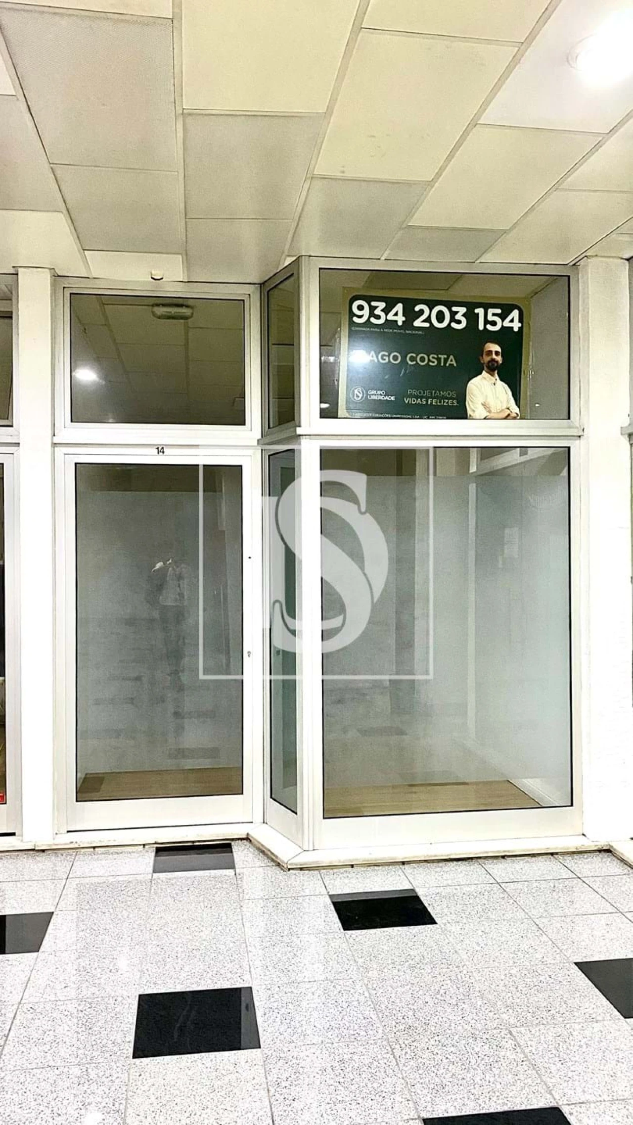 Negócio para Venda em Santo Tirso, Couto (Santa Cristina e São Miguel) e Burgães Foto 2