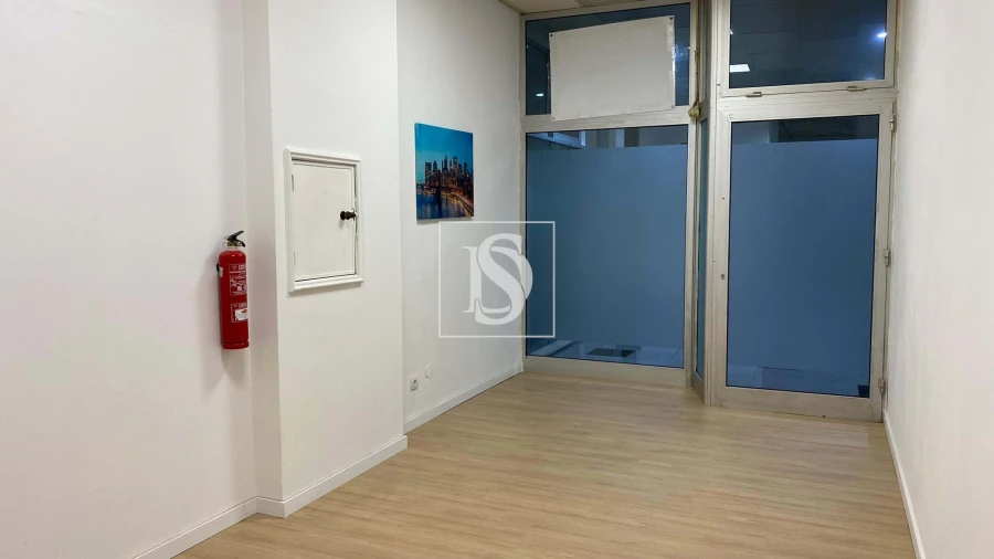 Negócio para Venda em Santo Tirso, Couto (Santa Cristina e São Miguel) e Burgães Foto 11