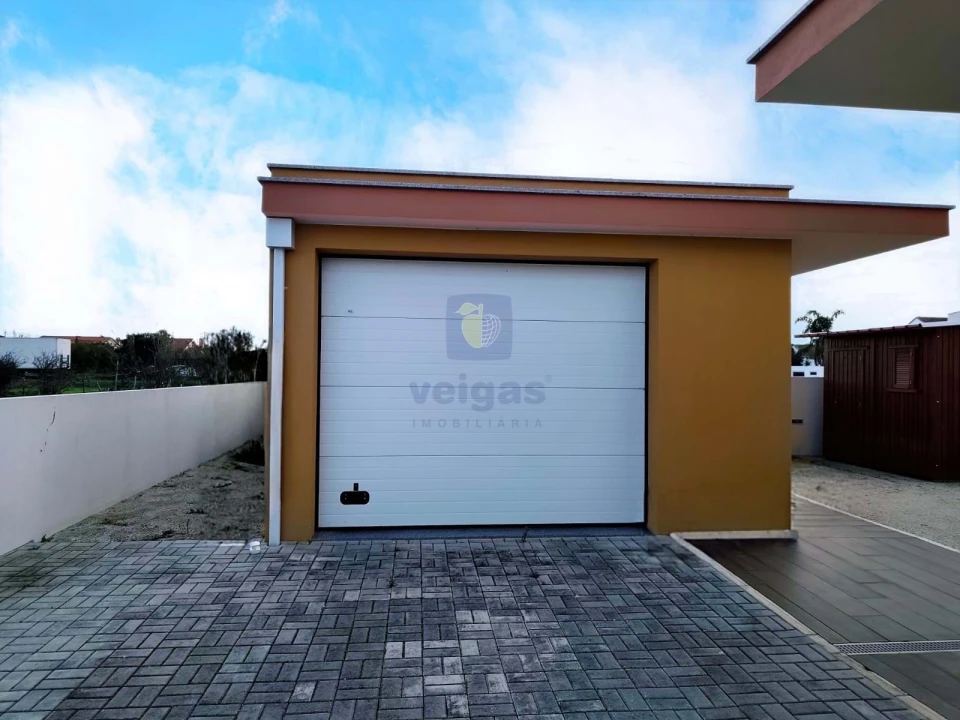 Moradia T4 para Venda em Alhos Vedros Foto 4