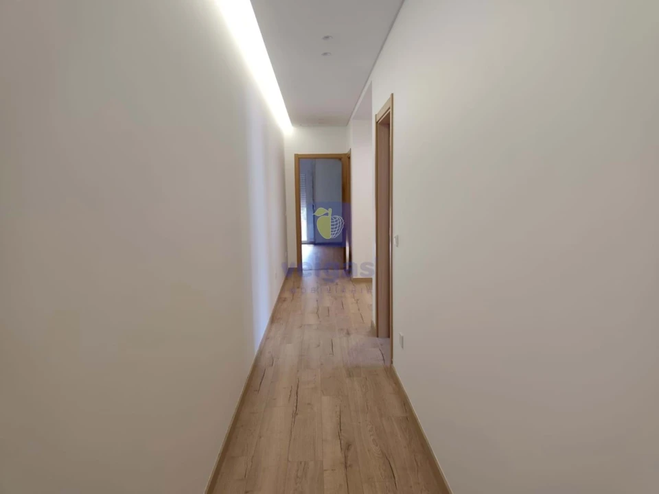 Moradia T4 para Venda em Alhos Vedros Foto 19