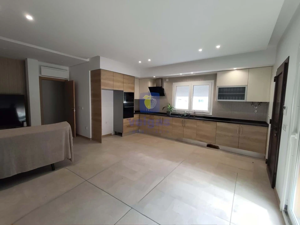 Moradia T4 para Venda em Alhos Vedros Foto 9