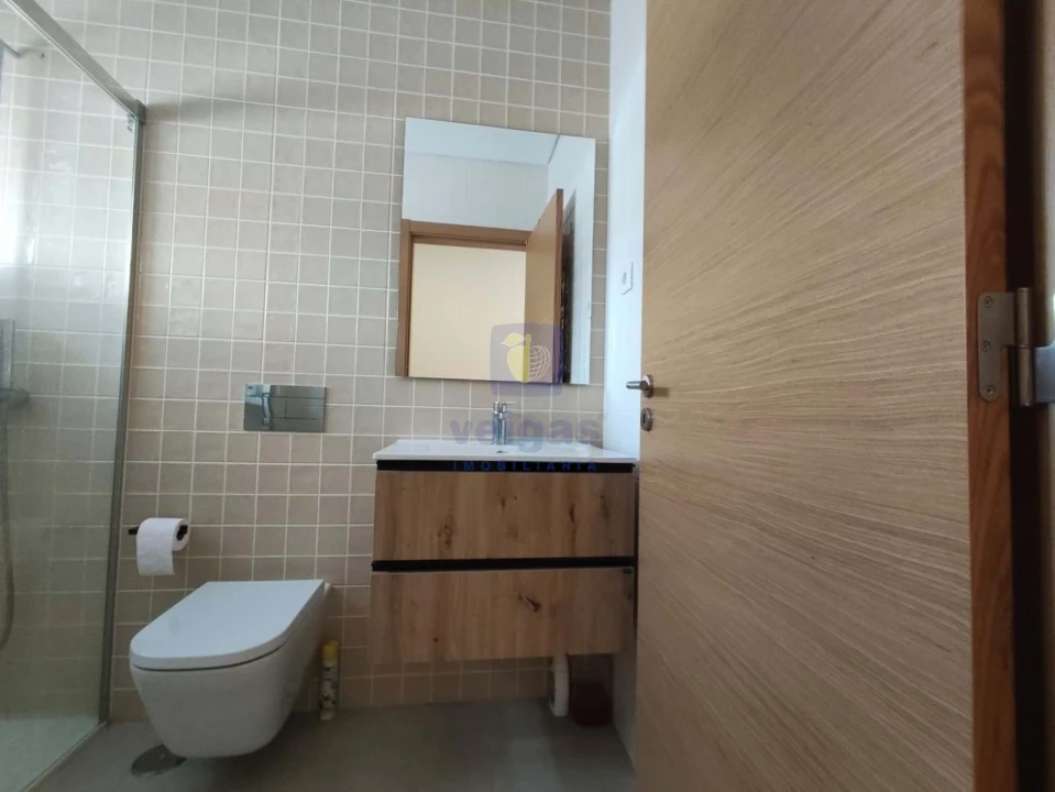 Moradia T4 para Venda em Alhos Vedros Foto 14