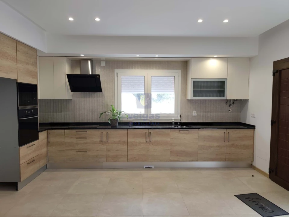 Moradia T4 para Venda em Alhos Vedros Foto 8