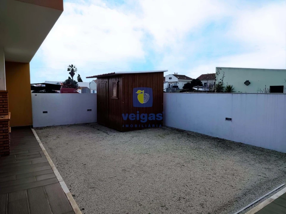 Moradia T4 para Venda em Alhos Vedros Foto 7