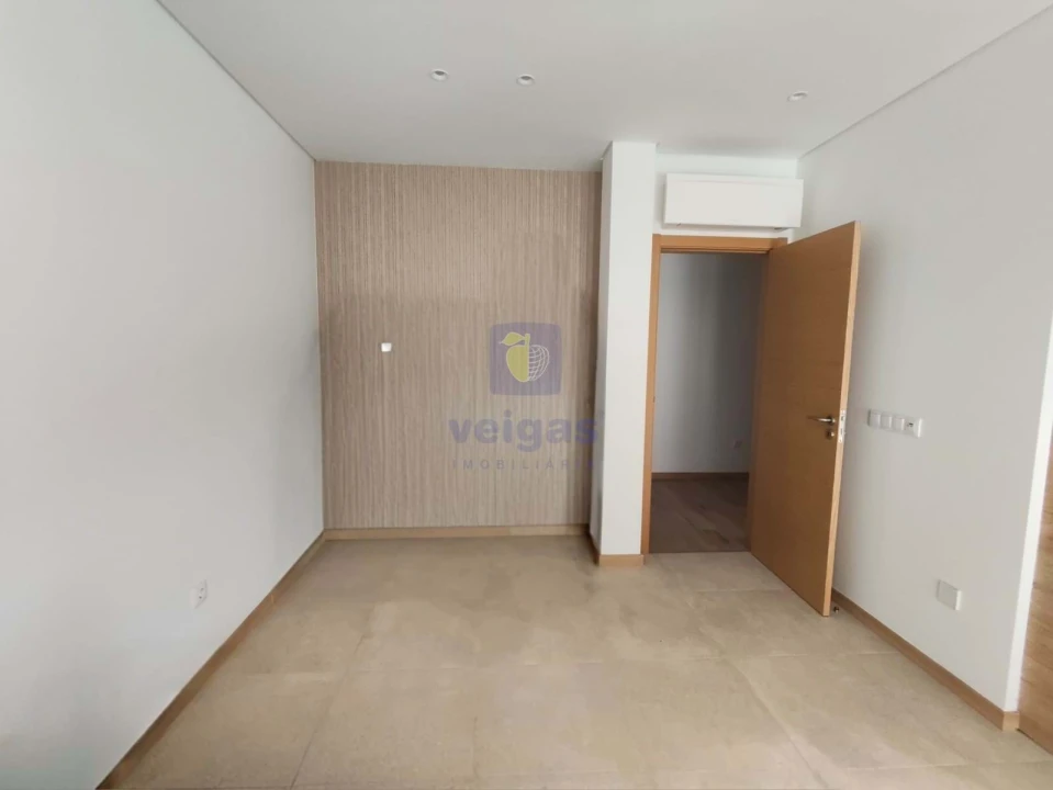 Moradia T4 para Venda em Alhos Vedros Foto 10