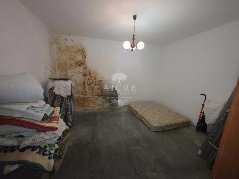 Moradia T2 para Venda em São Manços e São Vicente do Pigeiro Foto 3