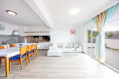 Moradia T5 para Venda em Arco da Calheta