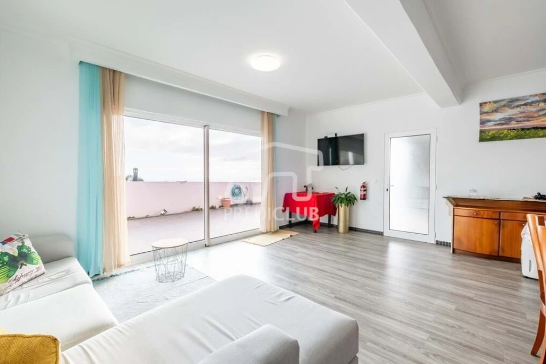 Moradia T5 para Venda em Arco da Calheta Foto 29