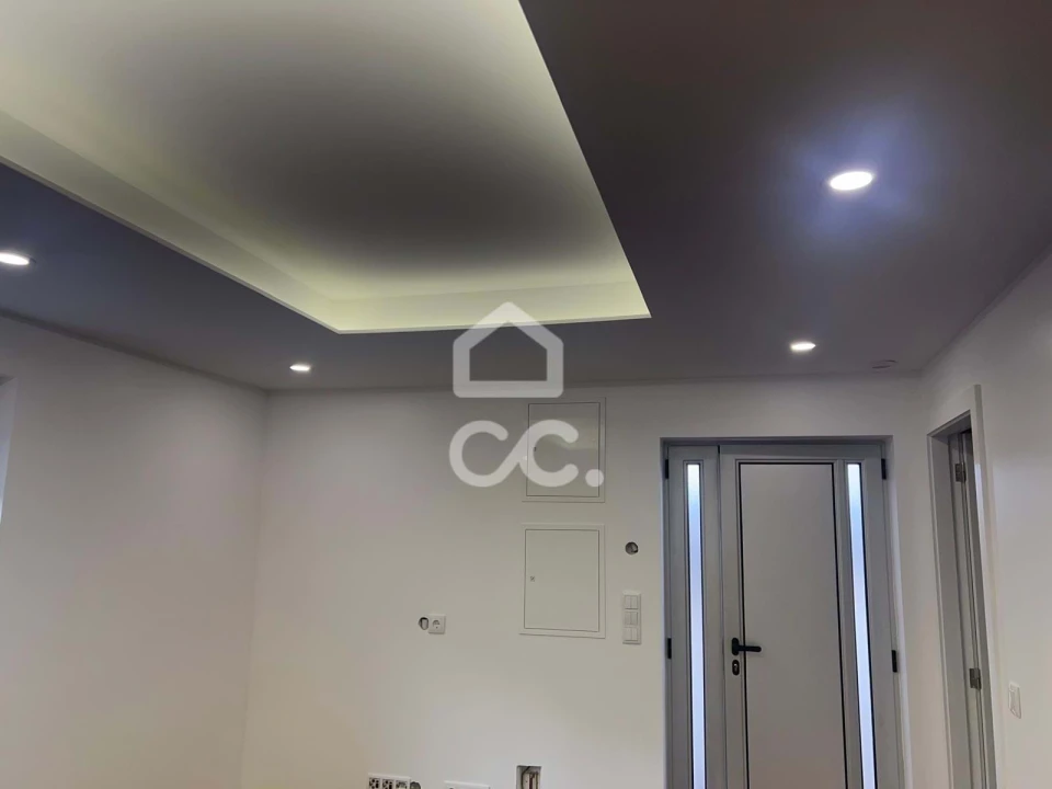 Moradia T2 para Venda em Mujães Foto 2