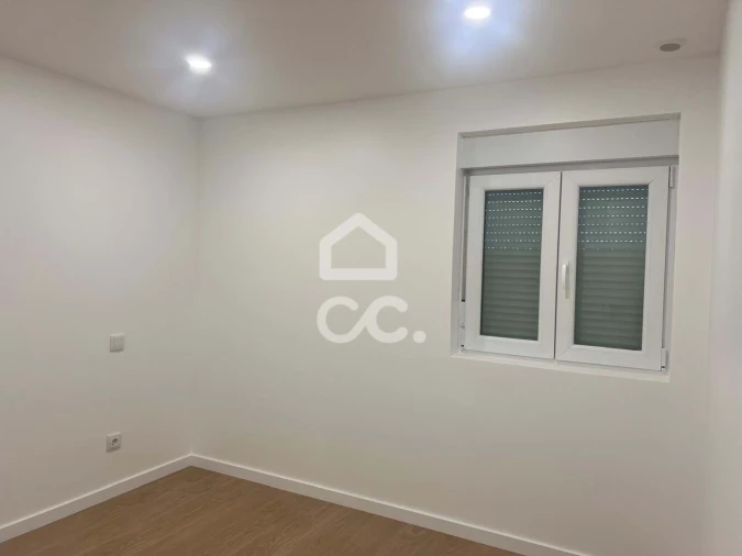 Moradia T2 para Venda em Mujães Foto 5