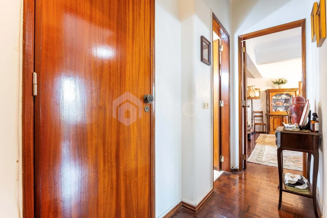 Apartamento T4 para Venda em Venteira Foto 27