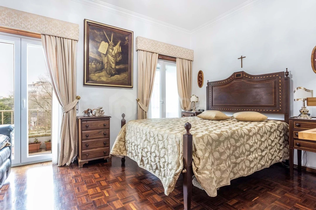 Apartamento T4 para Venda em Venteira Foto 15