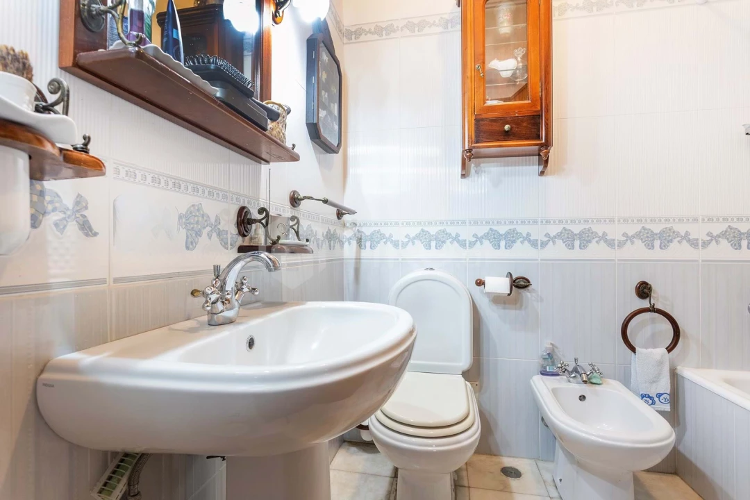 Apartamento T4 para Venda em Venteira Foto 21