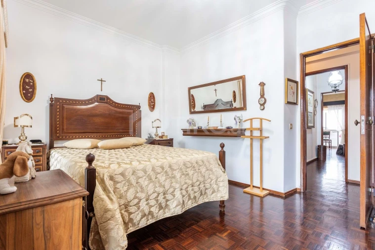 Apartamento T4 para Venda em Venteira Foto 17