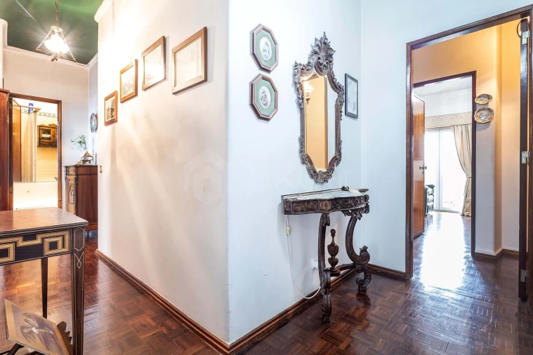 Apartamento T4 para Venda em Venteira Foto 25