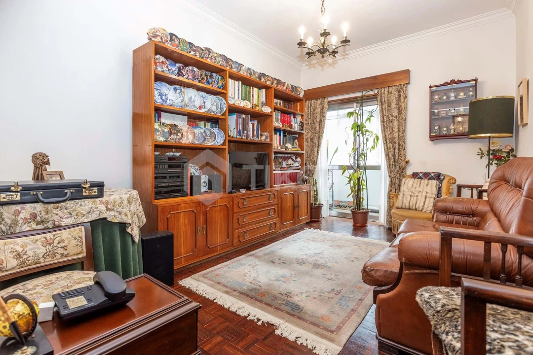 Apartamento T4 para Venda em Venteira Foto 11