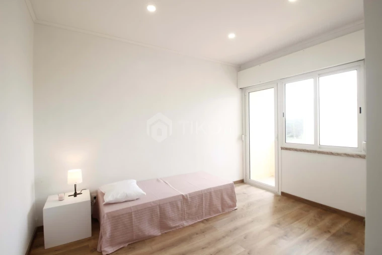 Apartamento T3 para Venda em Amora Foto 24