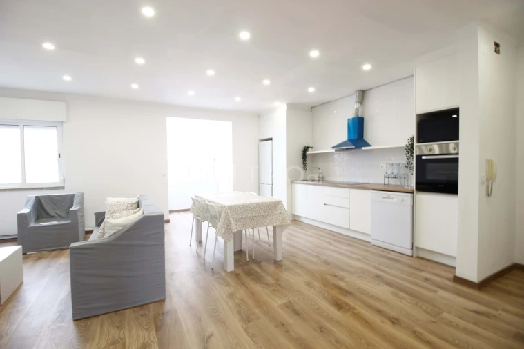 Apartamento T3 para Venda em Amora Foto 12