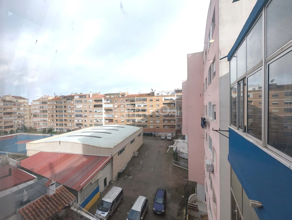 Apartamento T3 para Venda em Amora Foto 9