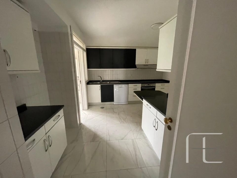 Apartamento T4 para Venda em Aldoar, Foz do Douro e Nevogilde Foto 11