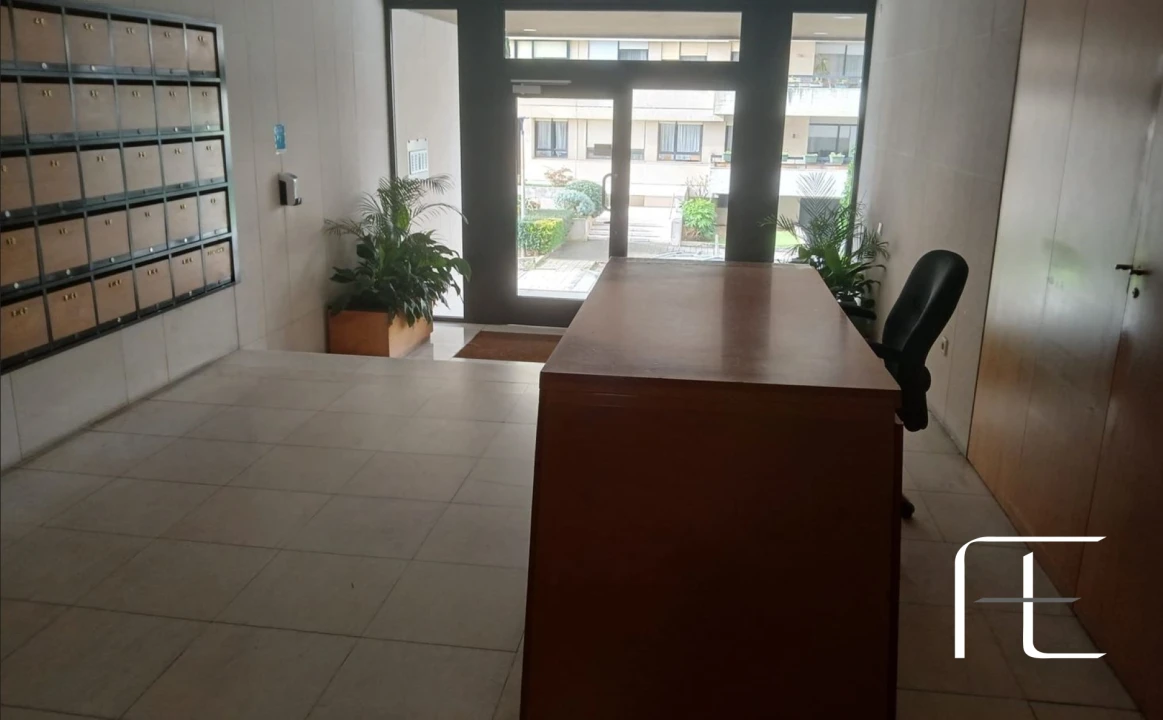 Apartamento T4 para Venda em Aldoar, Foz do Douro e Nevogilde Foto 3