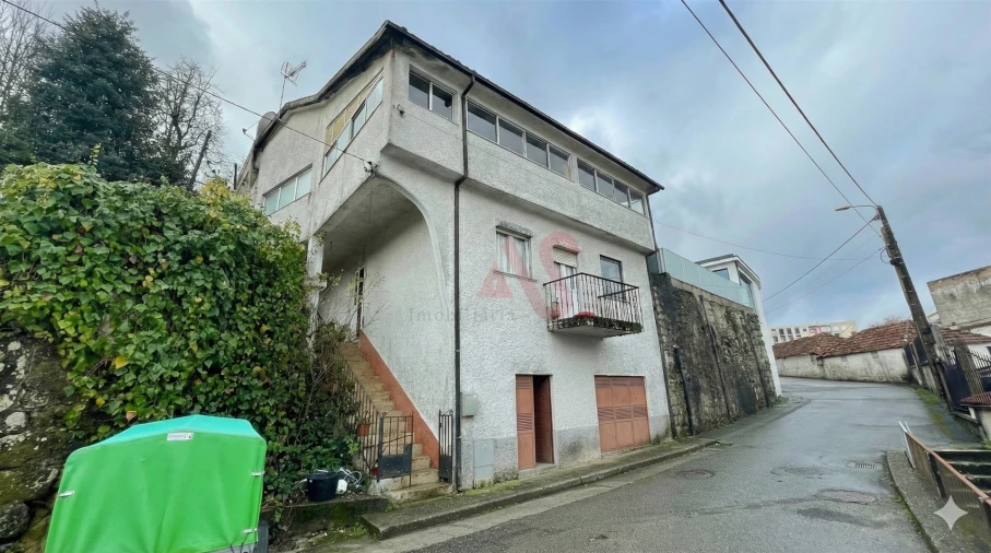 Moradia T6 para Venda em Vieira do Minho