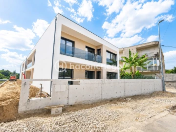 Apartamento T2 para Venda em Galegos (Santa Maria)