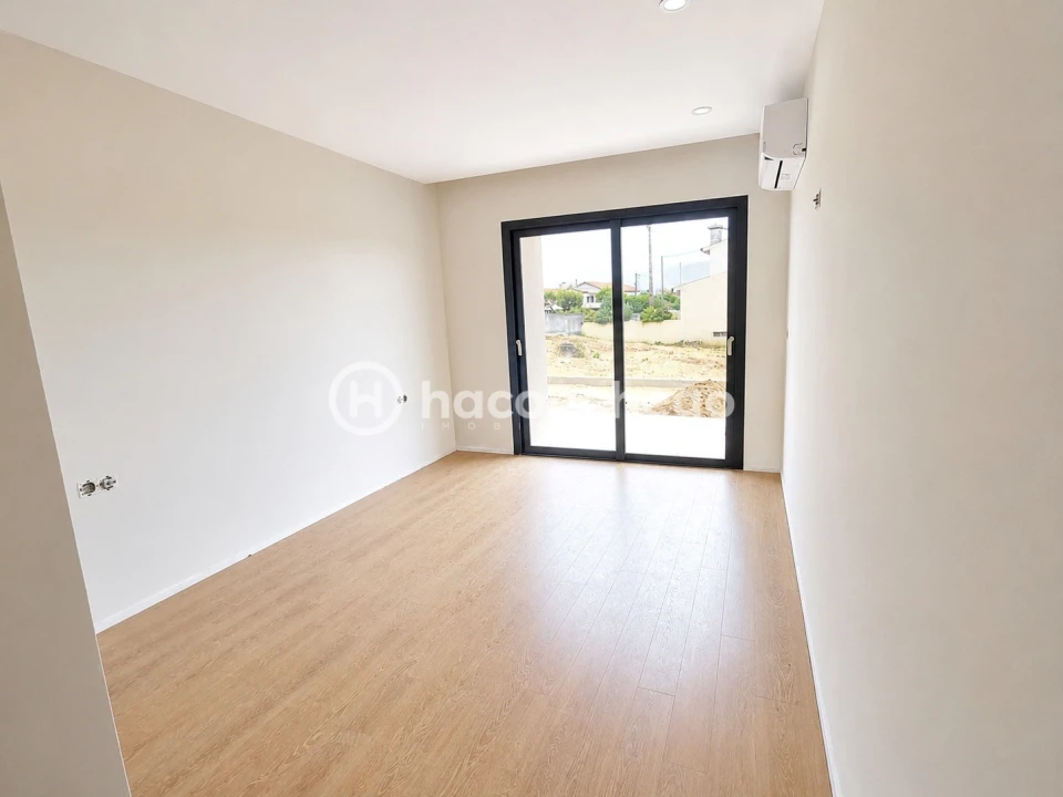 Apartamento T2 para Venda em Galegos (Santa Maria) Foto 11