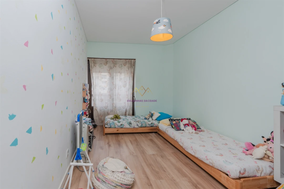 Apartamento T5 para Venda em Carnaxide e Queijas Foto 21