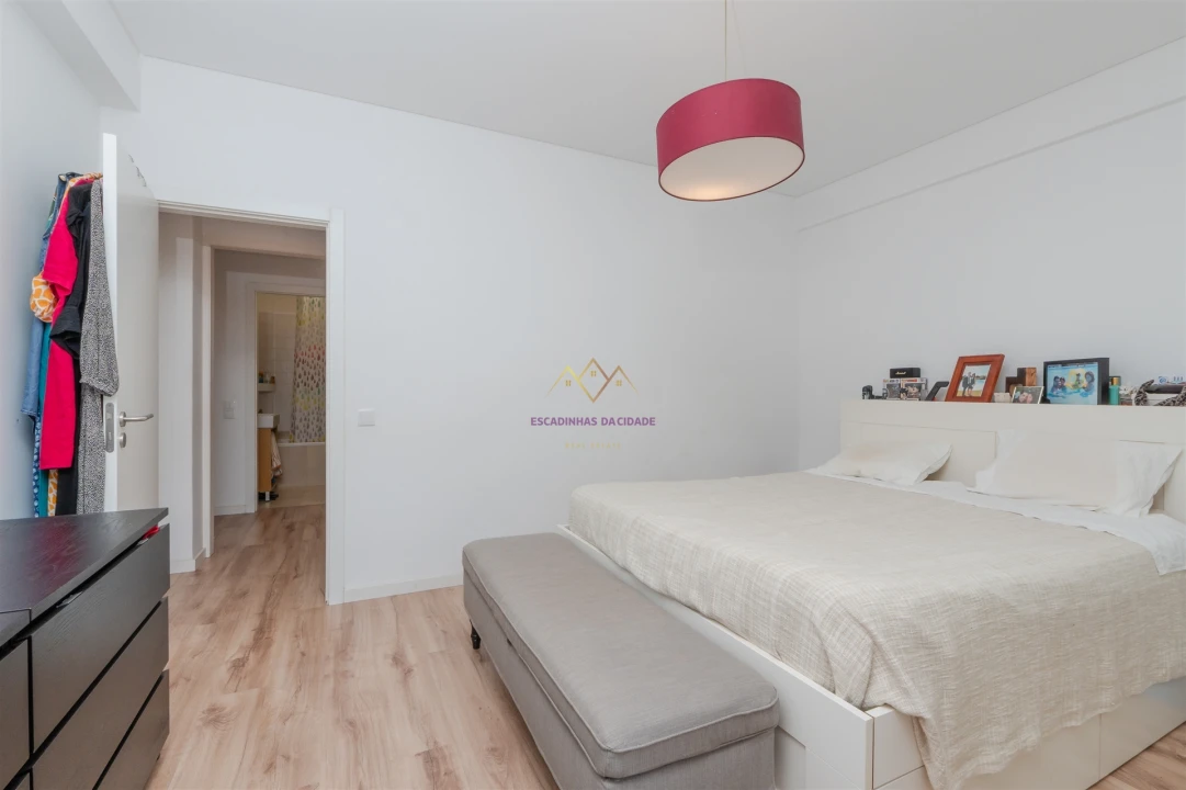 Apartamento T5 para Venda em Carnaxide e Queijas Foto 18