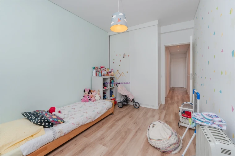 Apartamento T5 para Venda em Carnaxide e Queijas Foto 23