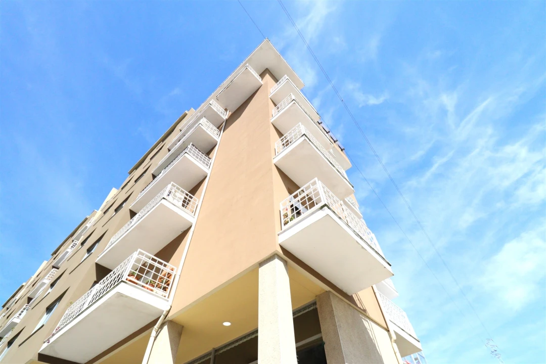 Apartamento T3 para Venda em Vila Nova de Famalicão e Calendário Foto 1