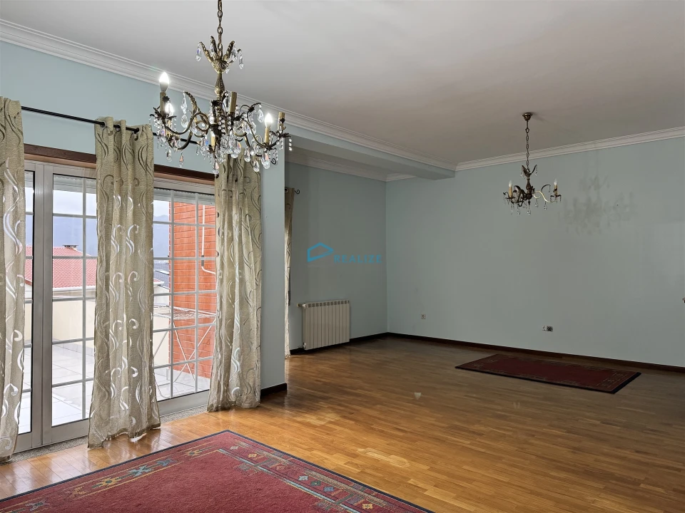 Moradia T4 para Venda em Nossa Senhora da Conceição, São Pedro e São Dinis Foto 12