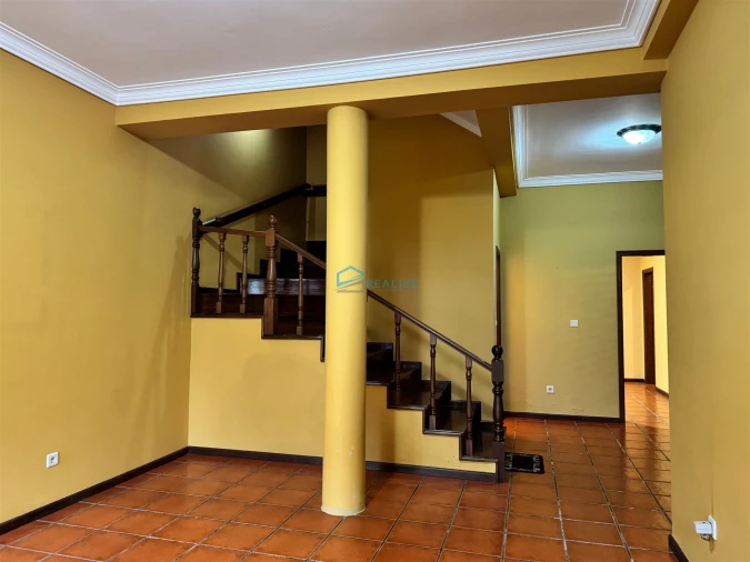 Moradia T4 para Venda em Nossa Senhora da Conceição, São Pedro e São Dinis Foto 3