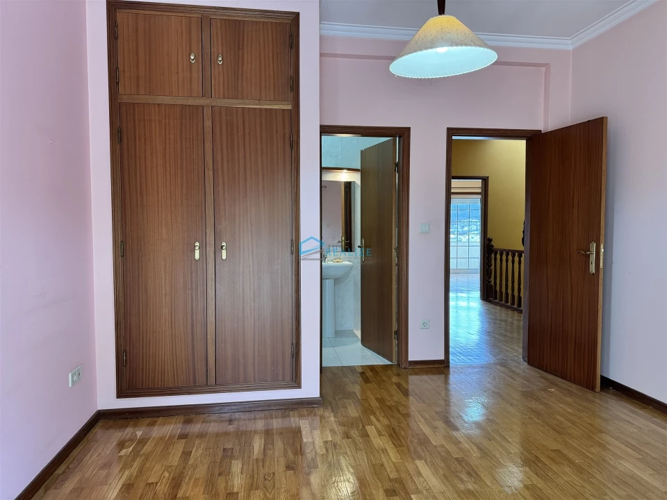 Moradia T4 para Venda em Nossa Senhora da Conceição, São Pedro e São Dinis Foto 33