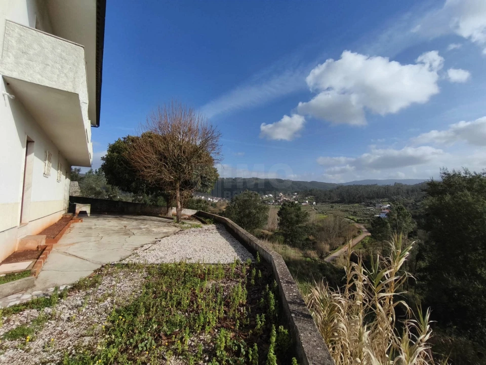 Moradia T3 para Venda em Almalagues Foto 5