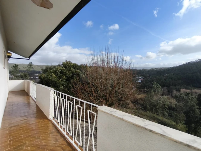 Moradia T3 para Venda em Almalagues Foto 21