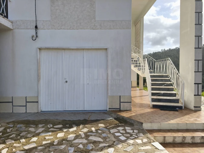 Moradia T3 para Venda em Almalagues Foto 4