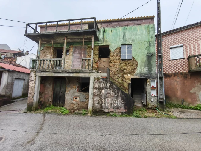 Moradia T3 para Venda em Lorvão Foto 1