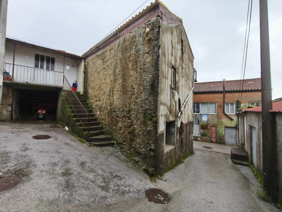 Moradia T3 para Venda em Lorvão Foto 4