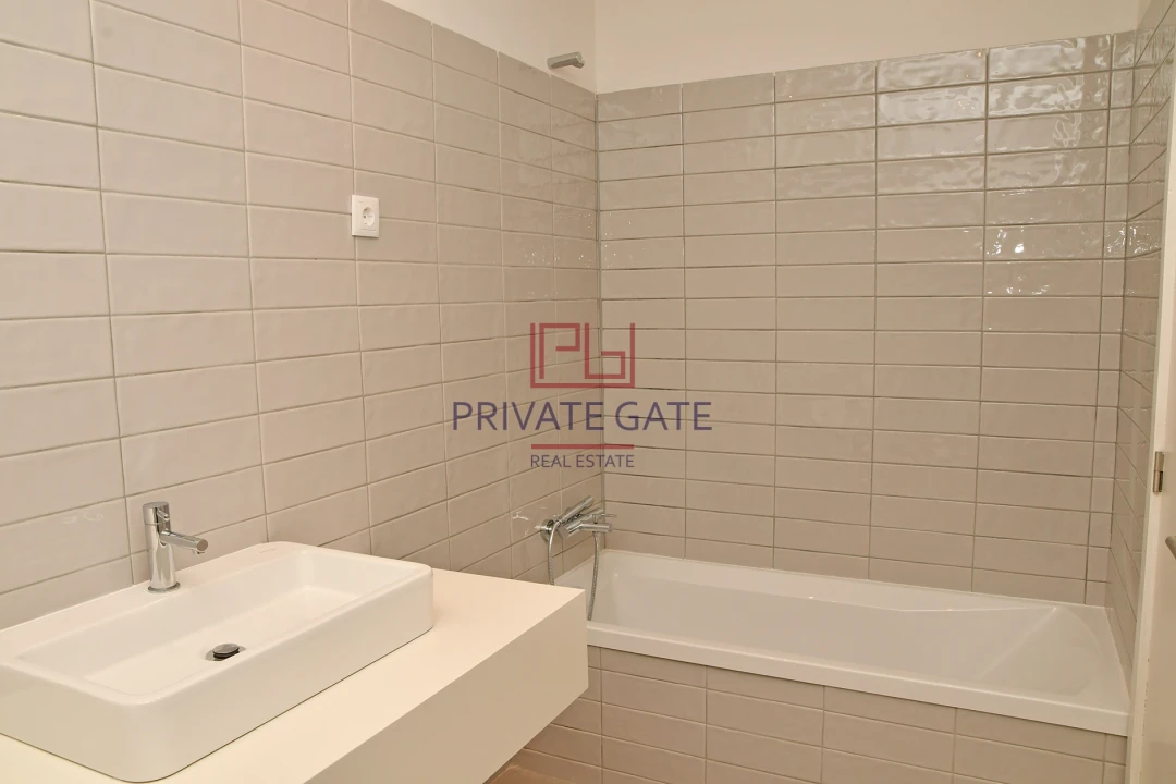 Apartamento T2 para Arrendamento em Aldoar, Foz do Douro e Nevogilde Foto 16