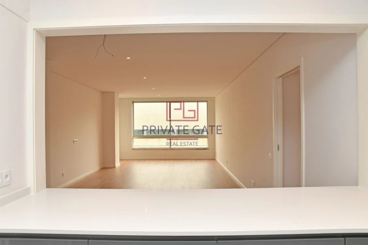 Apartamento T2 para Arrendamento em Aldoar, Foz do Douro e Nevogilde Foto 7