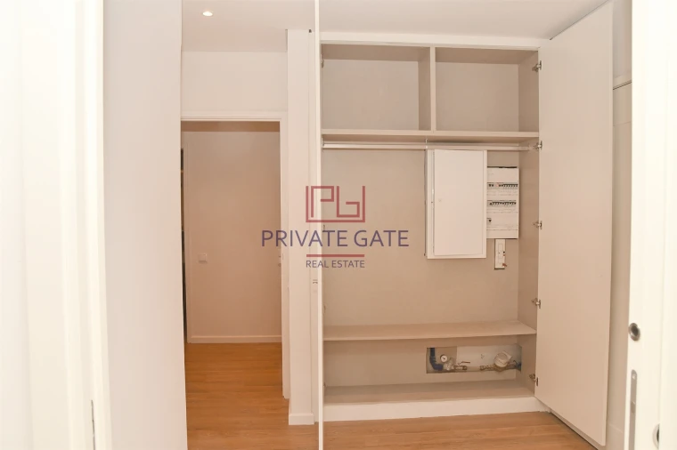 Apartamento T2 para Arrendamento em Aldoar, Foz do Douro e Nevogilde Foto 28