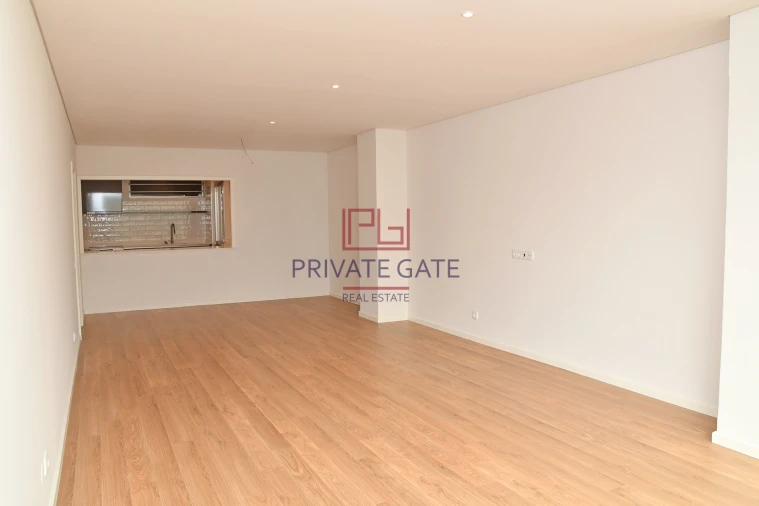 Apartamento T2 para Arrendamento em Aldoar, Foz do Douro e Nevogilde Foto 14