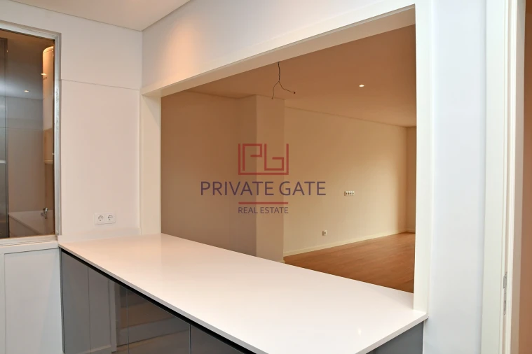 Apartamento T2 para Arrendamento em Aldoar, Foz do Douro e Nevogilde Foto 8