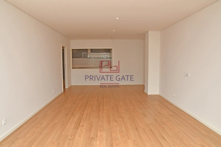 Apartamento T2 para Arrendamento em Aldoar, Foz do Douro e Nevogilde Foto 13